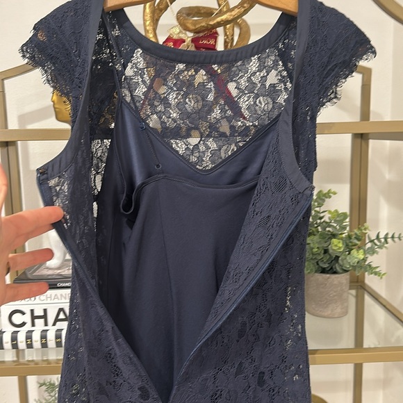 Sleeve Tiered Navy Lace - Picture 12 of 12